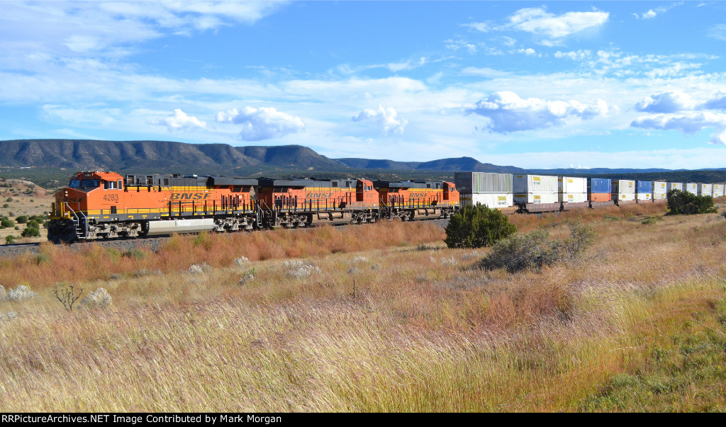 BNSF%20ES44C4%204283%20Scholle,%20NM%20160930.JPG