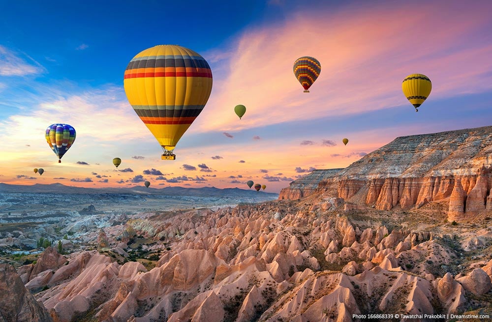 Cappadocia-landscape-and-balloons.jpg