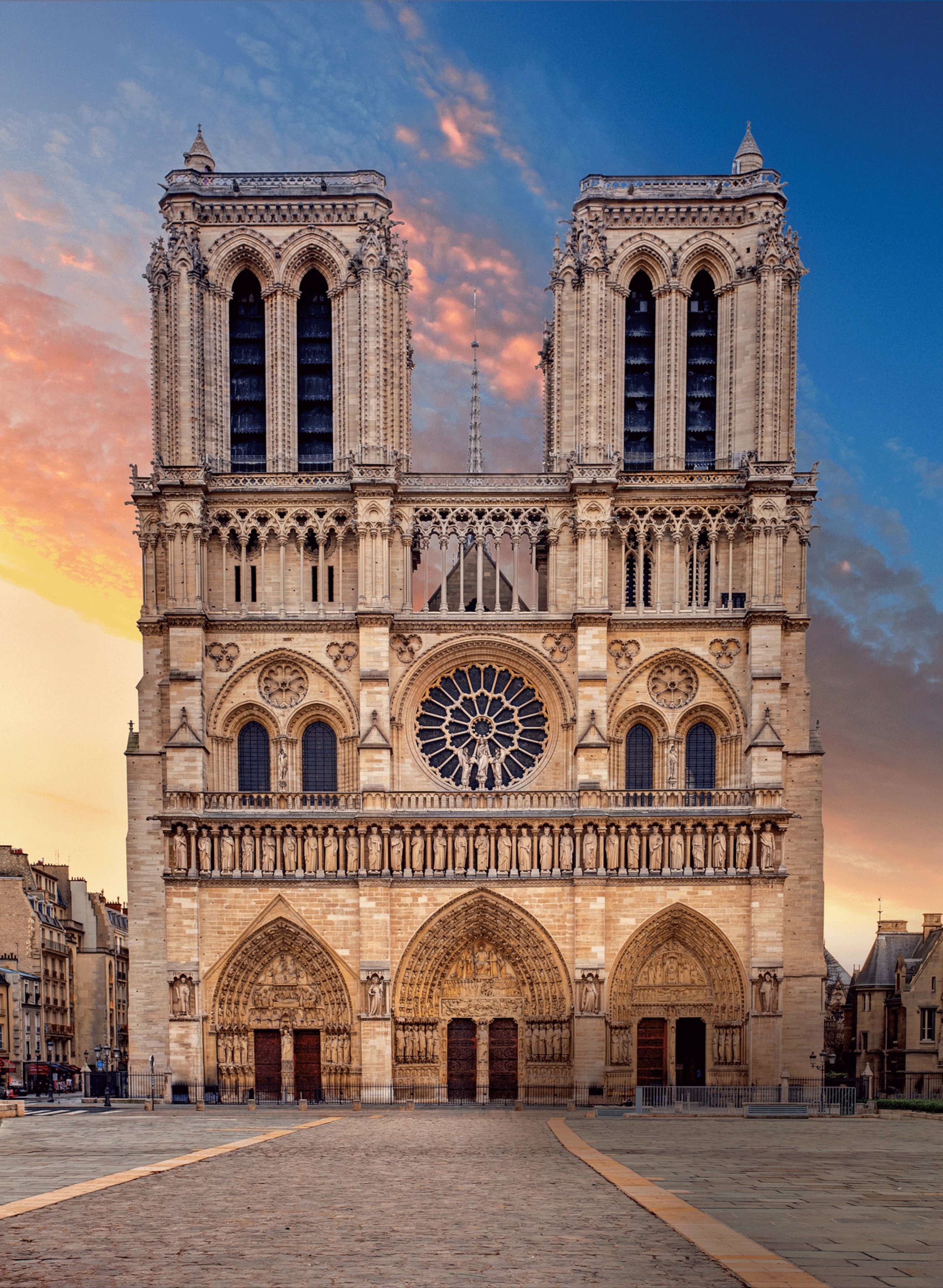 Notre-Dame_west-facade.jpg