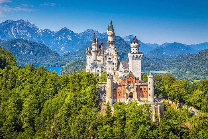 germany-best-castles-nueschwanstein.jpg