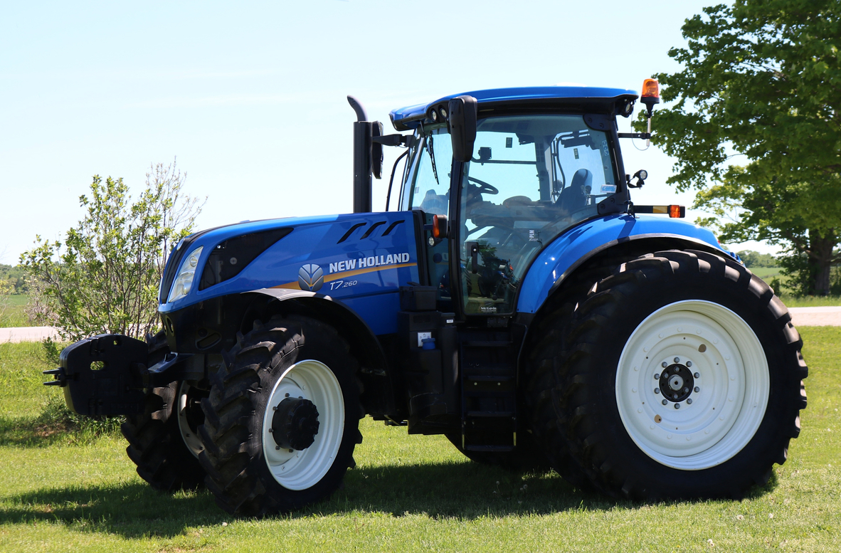 new_holland_tractor.jpg