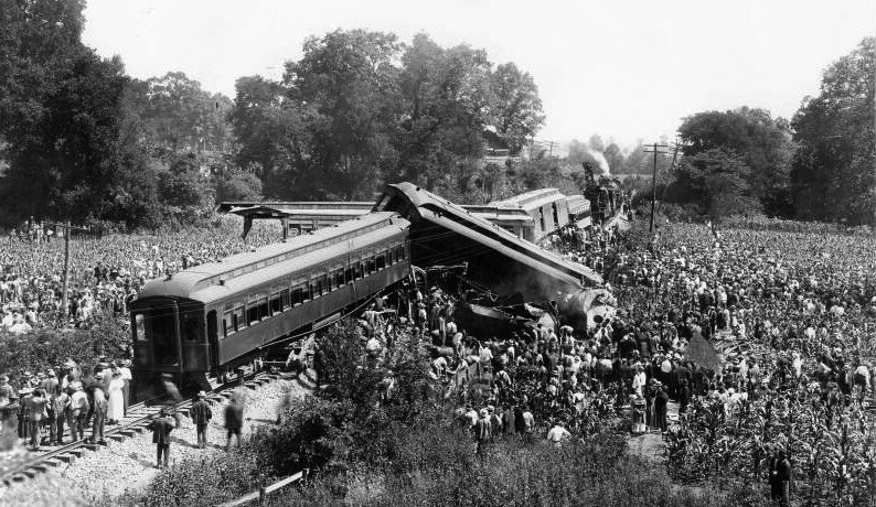 1918trainwreck.jpg