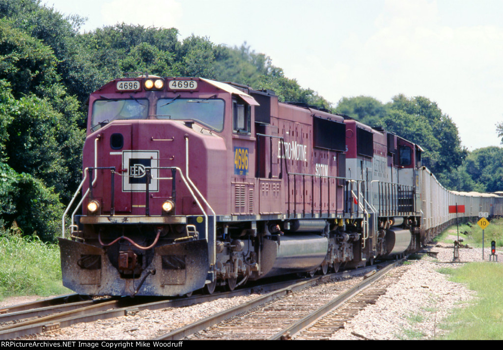 CSXT4696-003msw.jpg