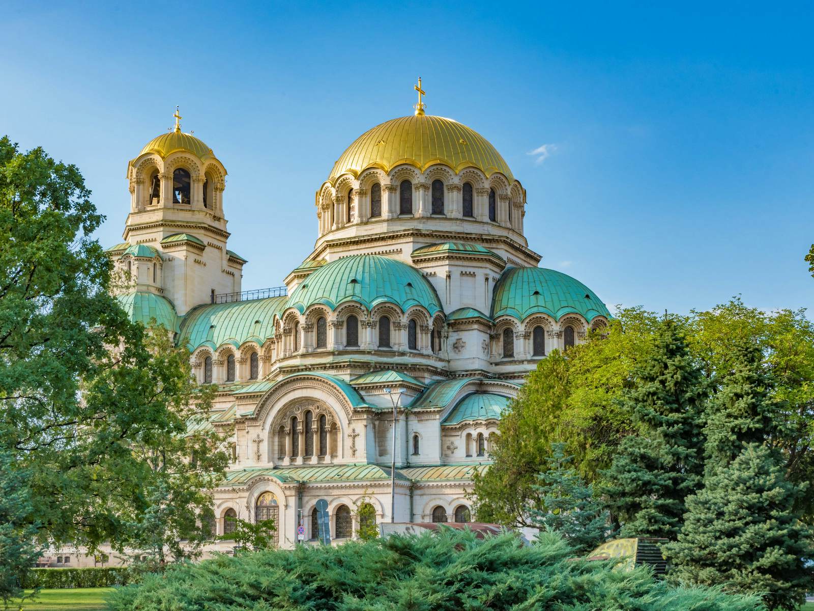 Aleksander-Nevski-Cathedral-Sofia-6303650c1b02.jpg