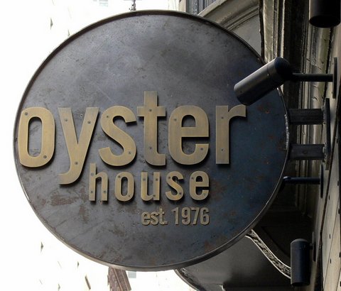 Oyster+House+Philly+sign.jpg