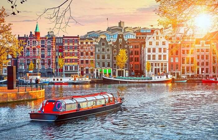 amsterdam-evening-canal-cruise.jpg