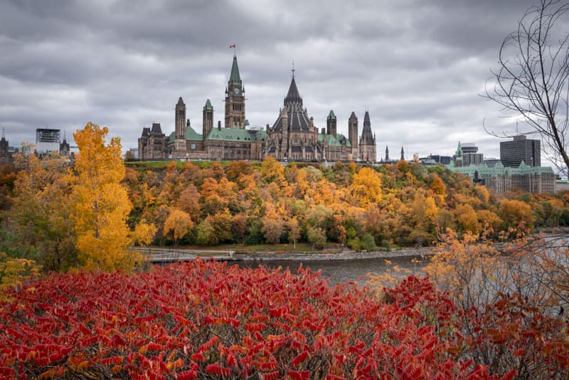 places-to-visit-in-ottawa-autumn.jpg