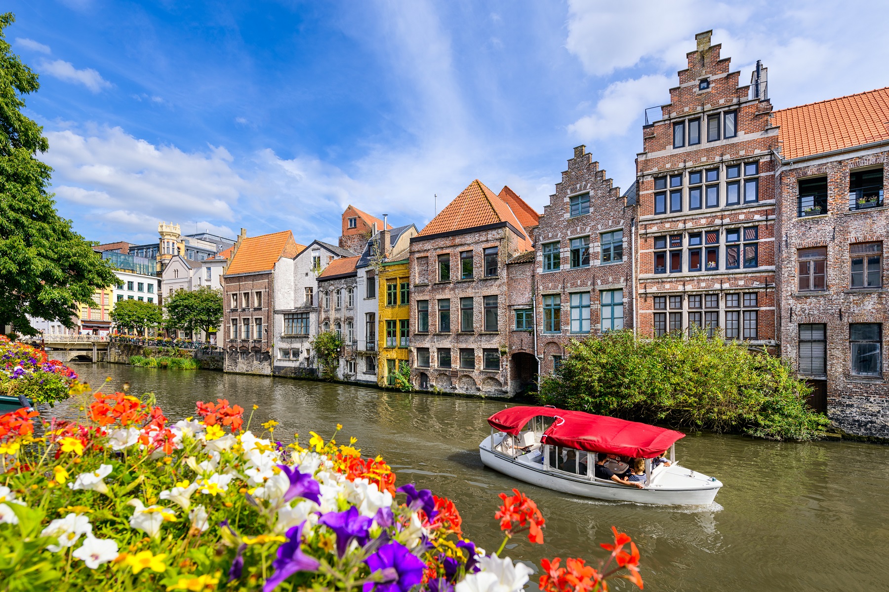 shutterstock_481407451_Ghent_Mapics.jpg