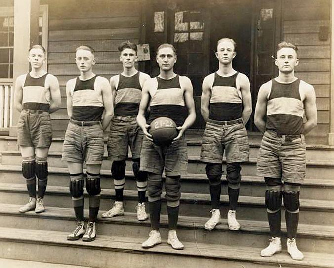 1921BasketballTeam.jpg