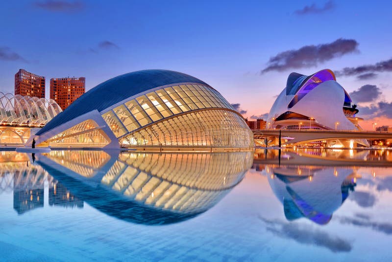 valencia-spain-city-arts-sciences-sunset-118798903.jpg