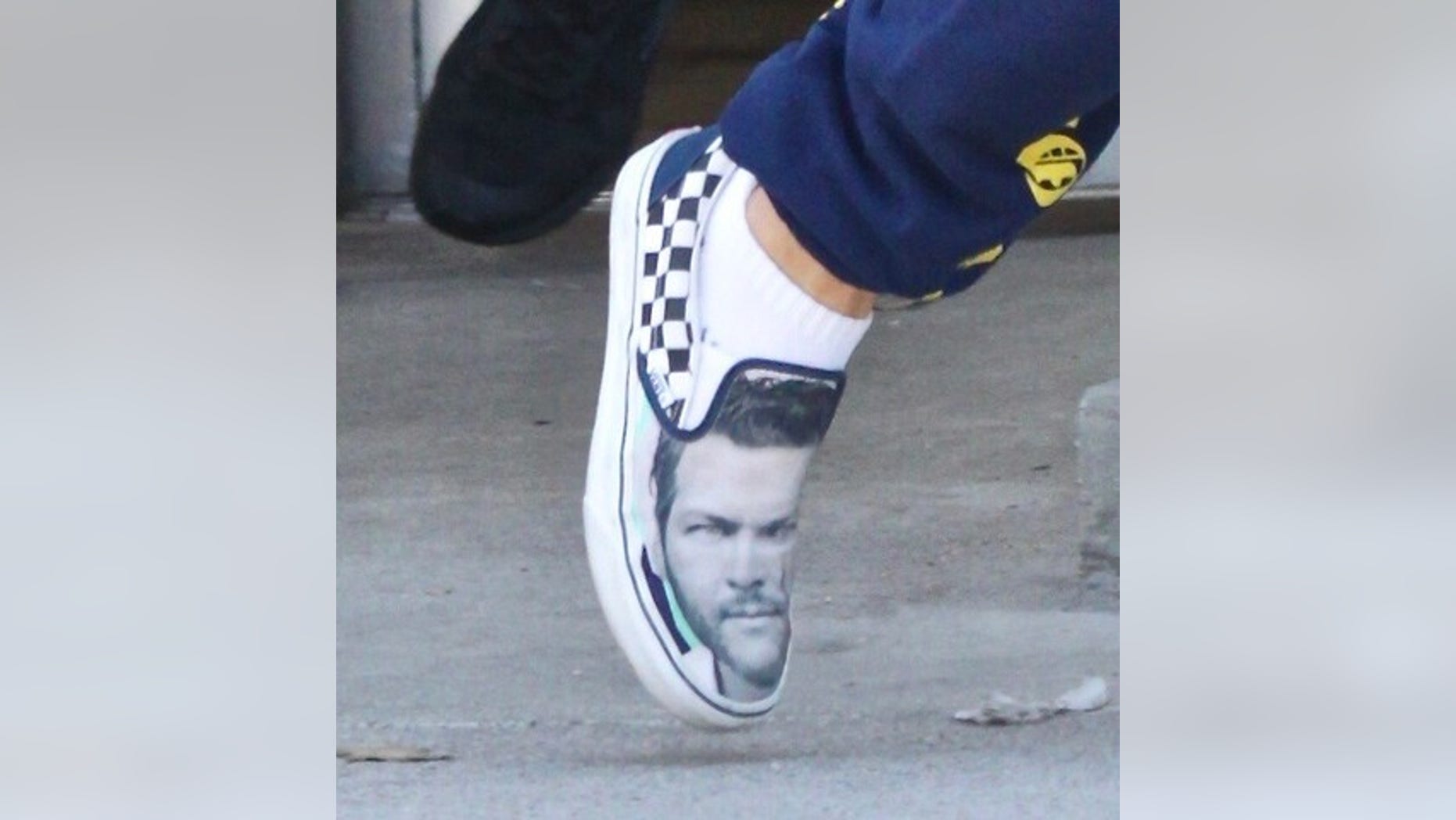 SINGLE_USE_ONLY_Gwen_Stefani_Shoes_TheImageDirect.jpg