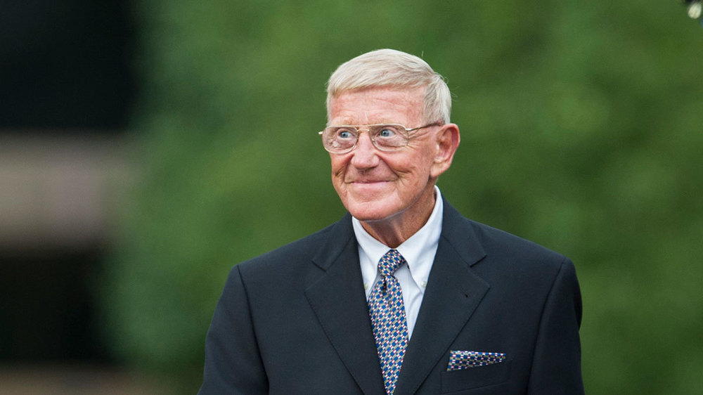 lou_holtz_feature.jpg