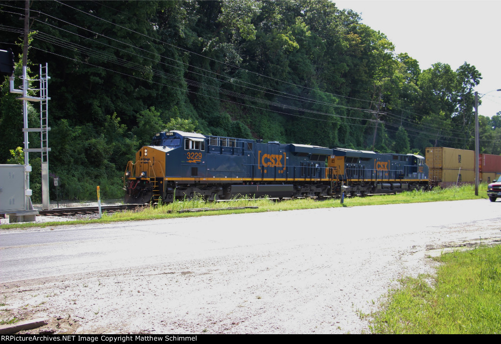 CSX%203229.JPG