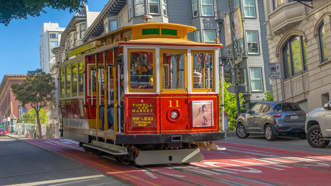 Ding-Ding-San-Franciscos-Cable-Cars-Are-Running-Again.jpg