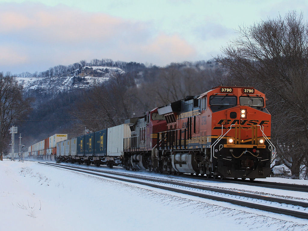 BNSF%203790A.jpg