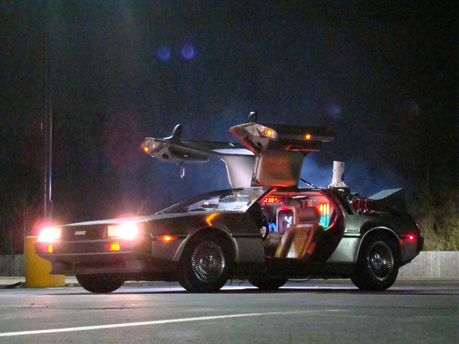 delorean.jpg