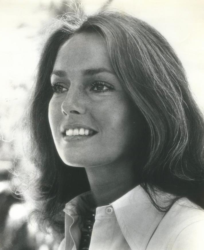 Jennifer_O'Neill_1973.JPG