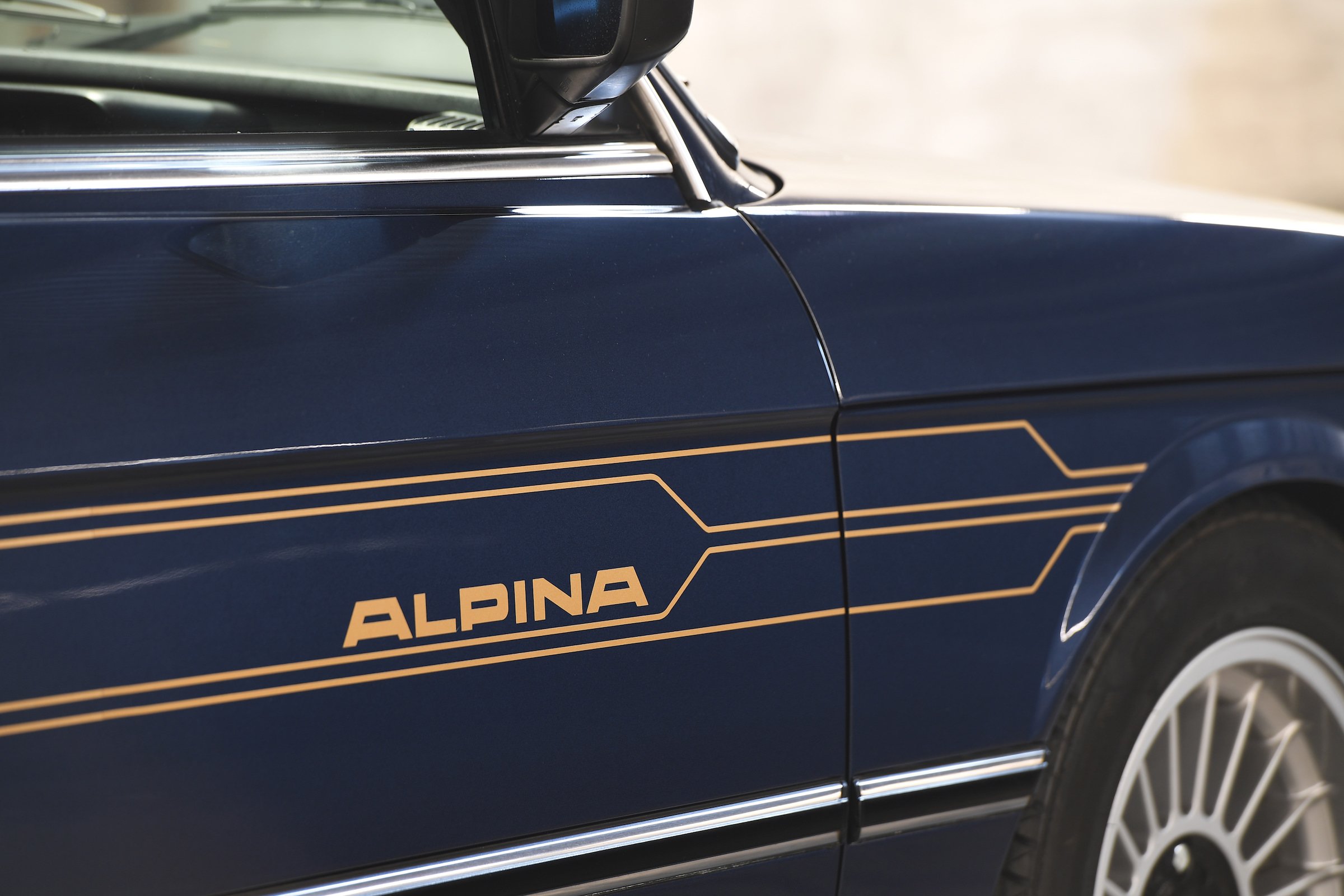BMW-Alpina-B7-S-Turbo-Badge-2.jpg