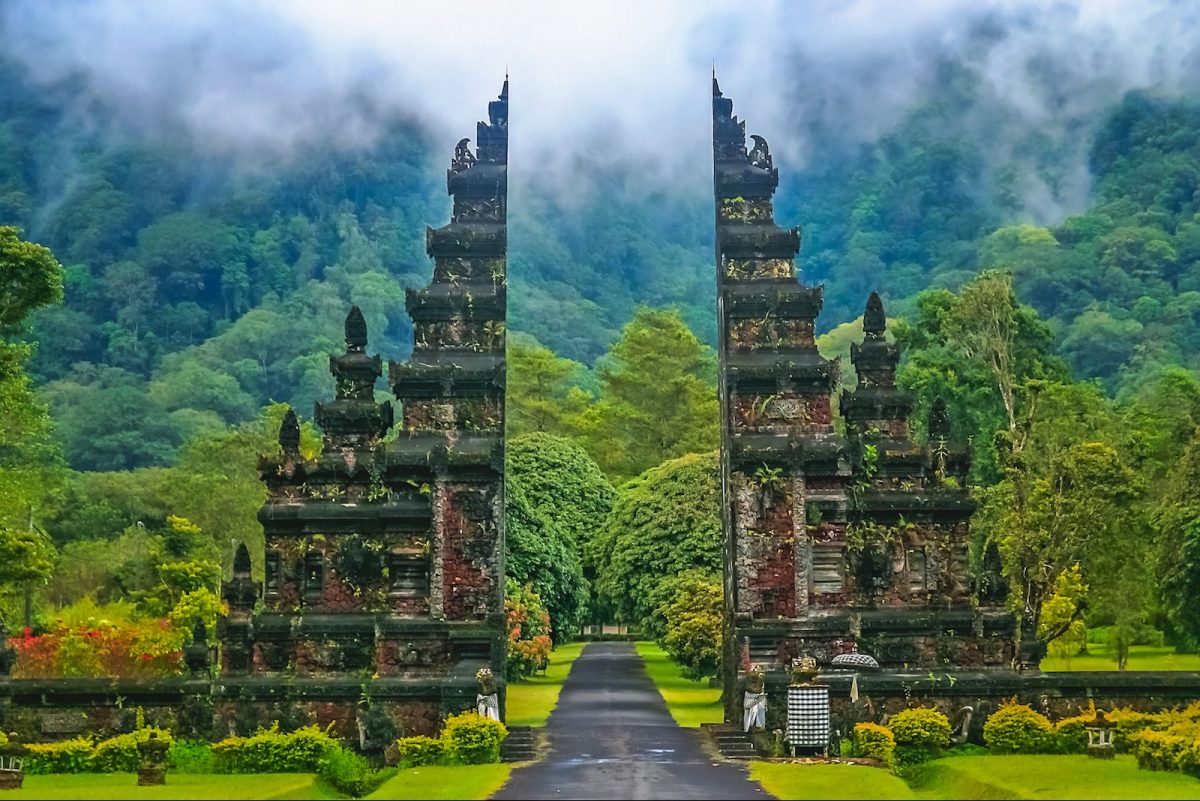 Indonesia-Bali-Temple-May-15-2017-iStock-e1563519099854.jpg