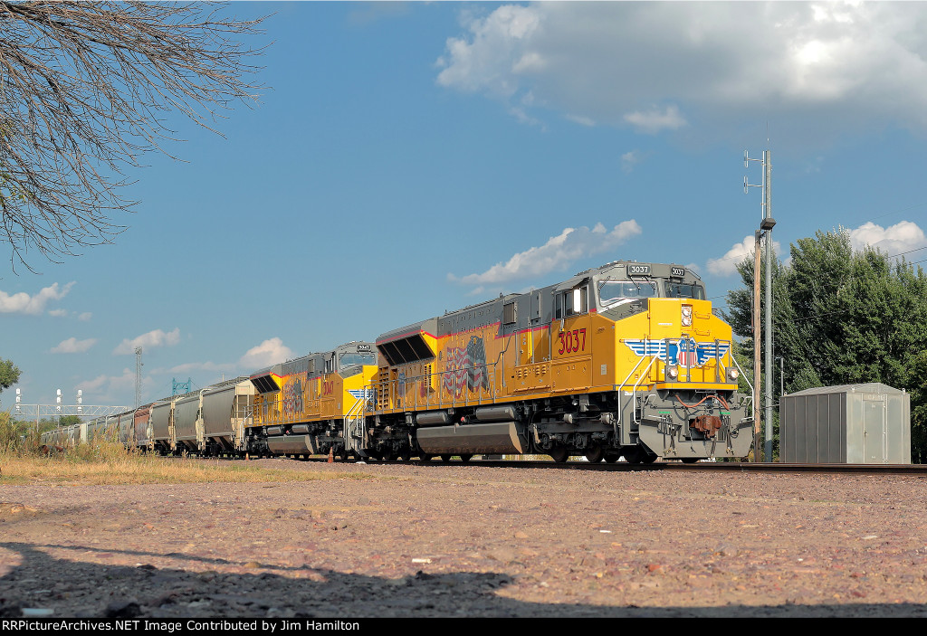 UP%203037-EMD%20SD70ACe-T4_1224.jpg