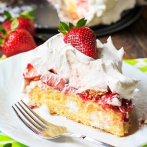 strawberry-twinkie-cake-6-300x300.jpg