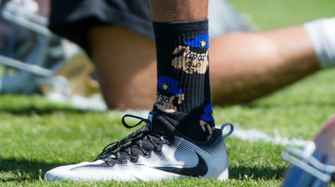 kaepernick-socks-cops-08-31-16.png