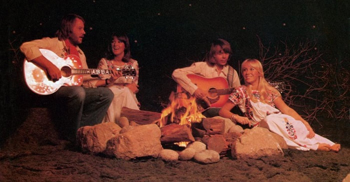 behind-the-song-fernando-by-abba-video-pop-icons_orig.jpg