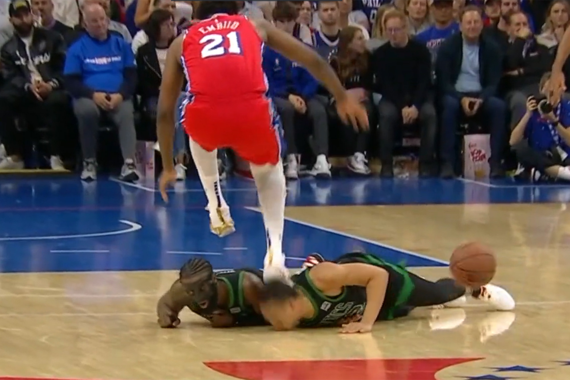 embiid-williams-screengrab-main.jpg