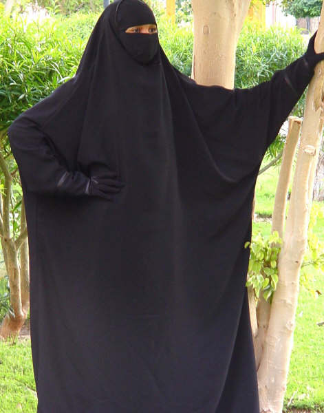 abaya_glamorshot.jpg