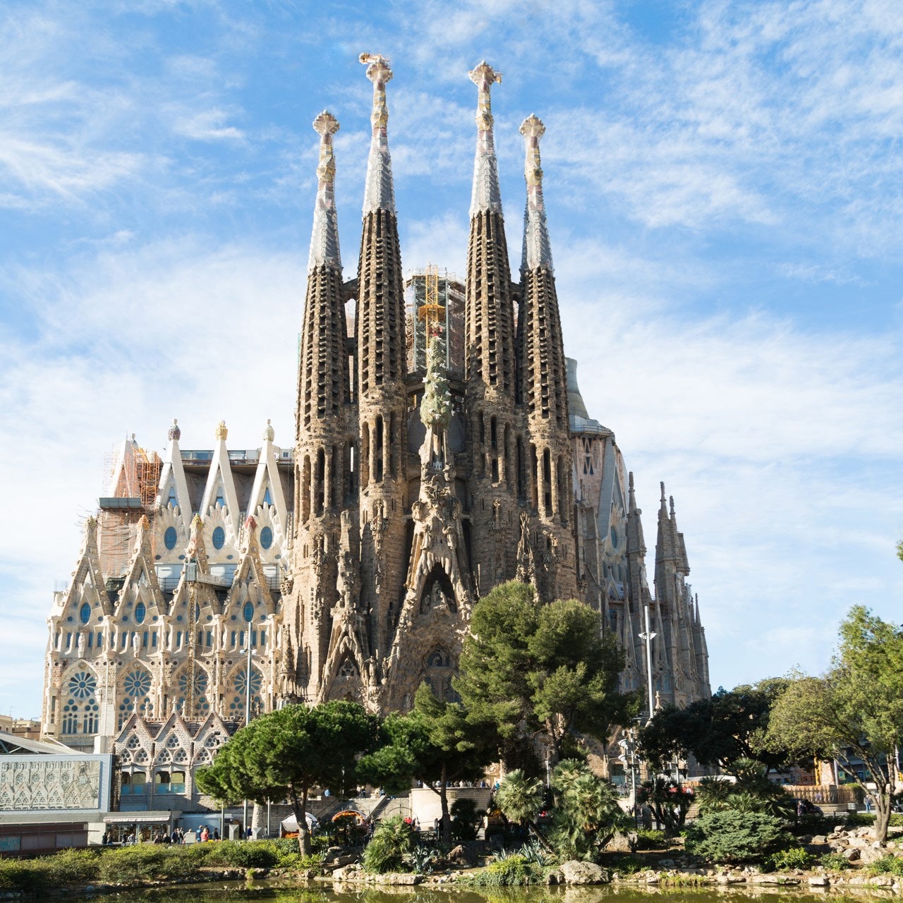 Sagrada-Familia-Barcelona-Spain-conde-nast-traveller-13feb17-iStock.jpg
