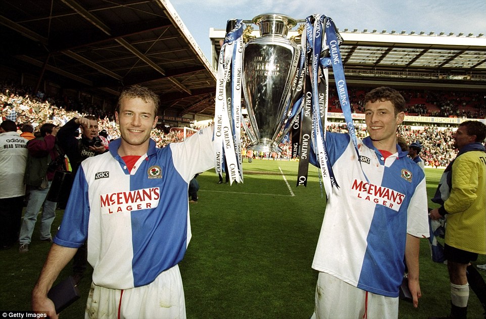07763EAA00000514-3083278-Shearer_and_Sutton_lifting_the_Premiership_trophy_after_their_su-a-42_1431696029177.jpg