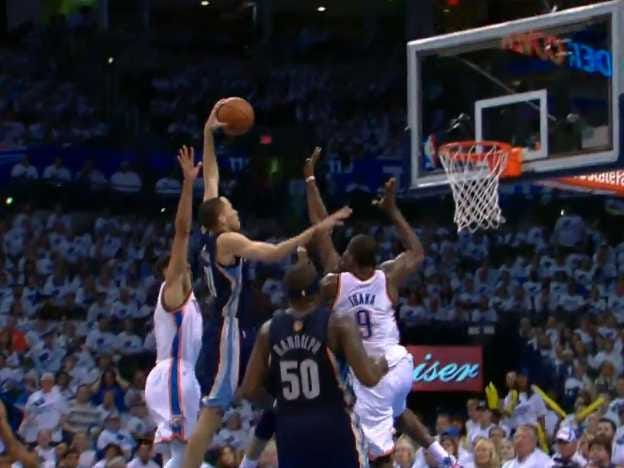 tayshaun-prince-dunked-over-three-players-to-put-an-exclamation-point-on-the-grizzlies-thunder-series.jpg