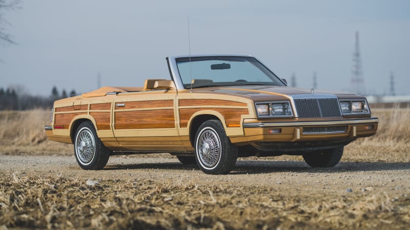 1985-Chrysler-LeBaron-Town-and-Country-convertible-auction-01.jpg