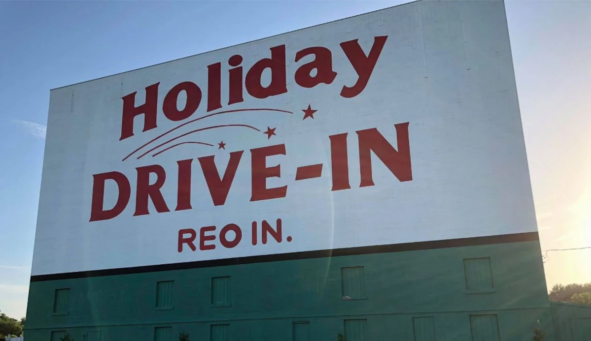 Holiday-Drive-In-2.jpg