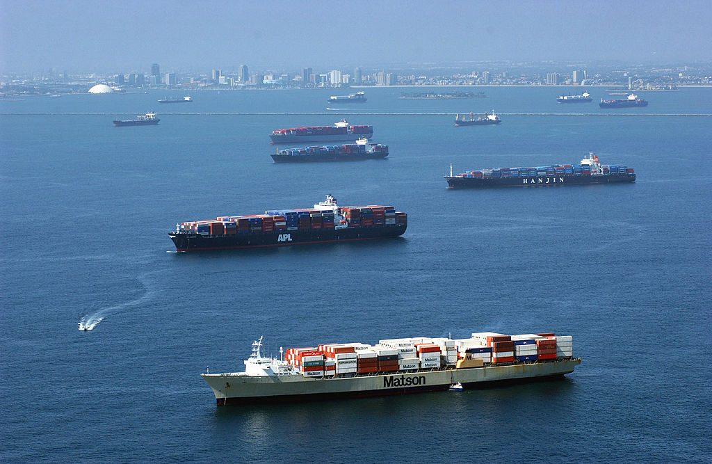 Container-ships-off-the-Port-of-Long-Beach-Getty-1024x667.jpg